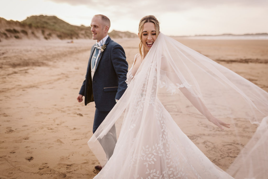 Outdoor weddings on UK beaches are possible!