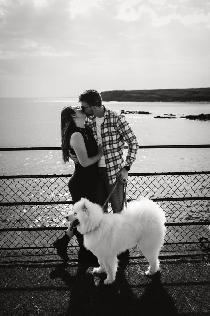 Engagement photography with the dog