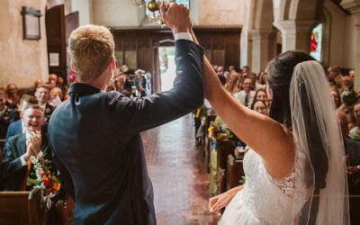 Your complete guide to Stress-Free, but Stunning Wedding Ceremony Photos