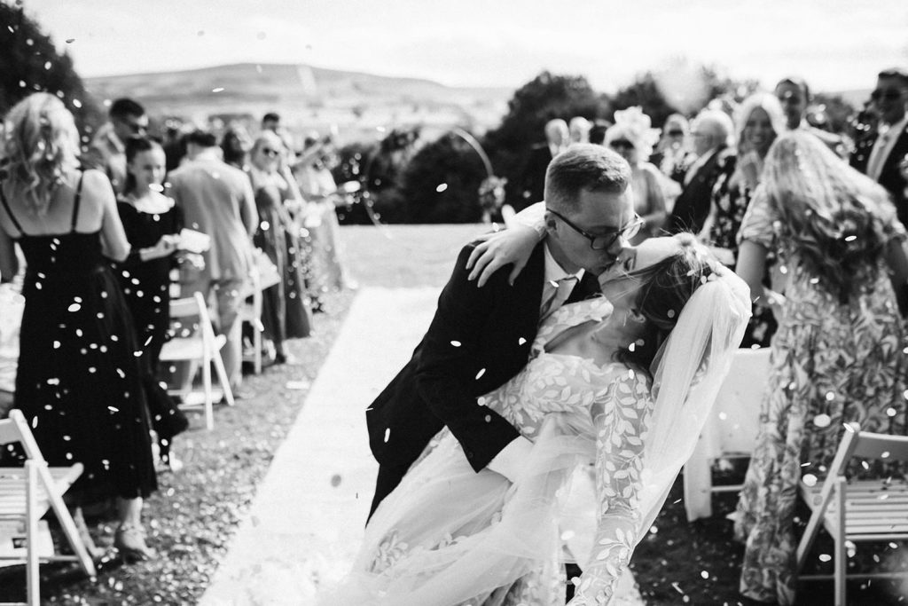 A well practised dip kiss