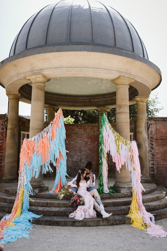 Streamer decorations at an outdoorsy wedding